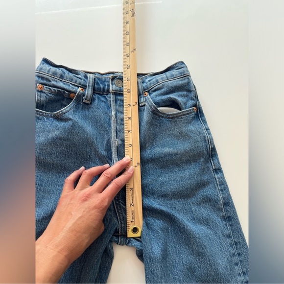 Levi’s Premium Ribcage Straight Ankle Jeans Size 25 Medium Wash - Picture 7 of 14